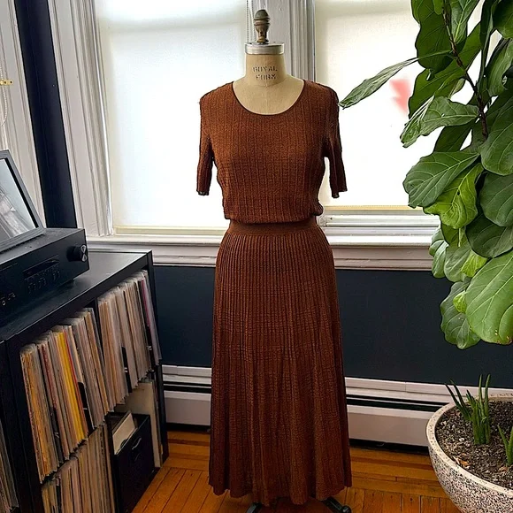 Stunning Metallic Knit Set by Italian Brand Falconeri - Medium - Picture 3 of 15